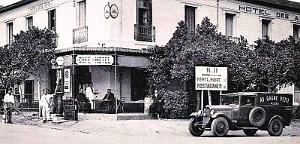 1907- Tenes - Hotel des Arts et Pompe a essence2